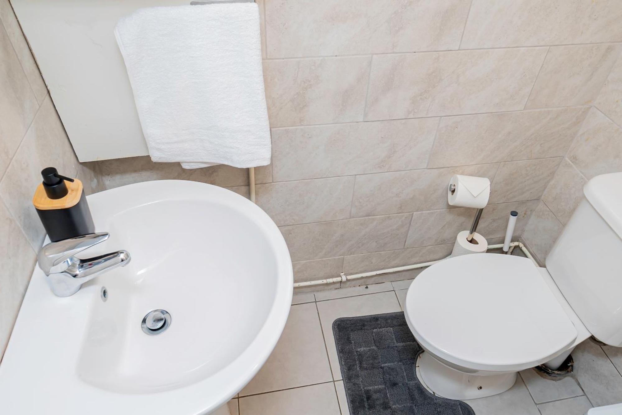 Charming 2-Bedroom Flat With A Garden And Free Parking At Abingdon Oxford Eksteriør bilde